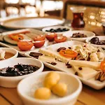 Hotel Sevilla Alacati *