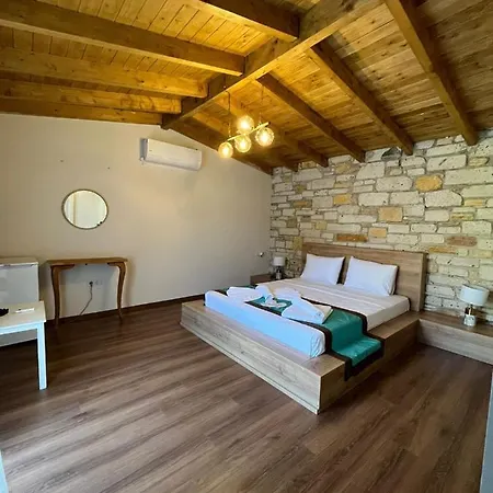 Sevilla Alacati Кешме